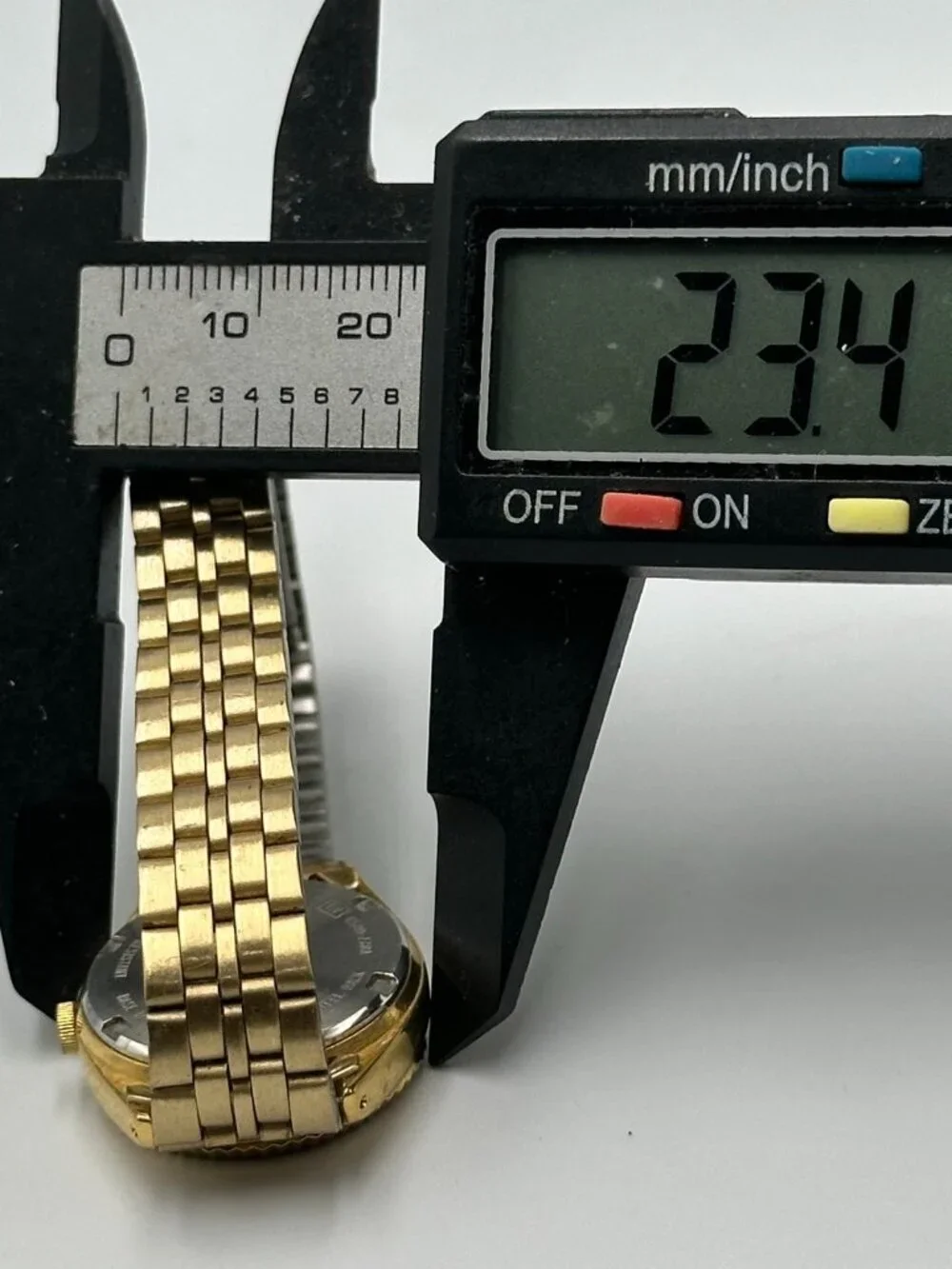 Lorus Watch Womens Gold Tone St. Lukes Hospital Dial Date New Battery 6.5